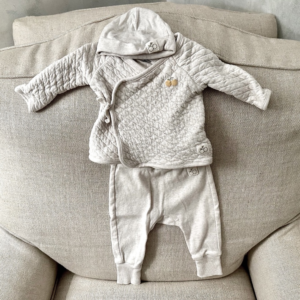 H&M baby kimono quilted wrap jacket w/ matching leggings and hat - newborn